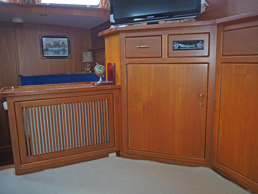 Salon, Accommodatie